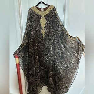 Chic Animal Print Kaftan with Gold Detailing